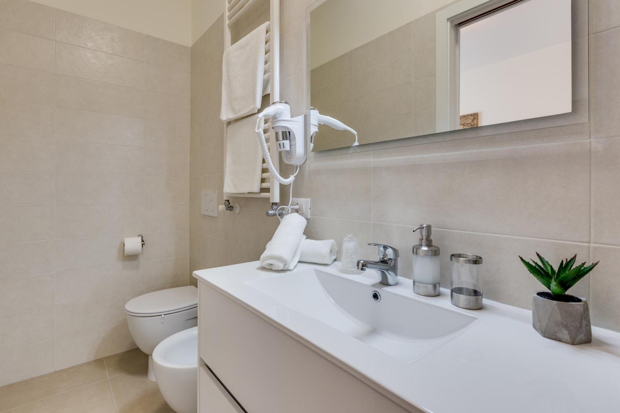 Rooms Vidar Train Station Venesia Bagian luar foto
