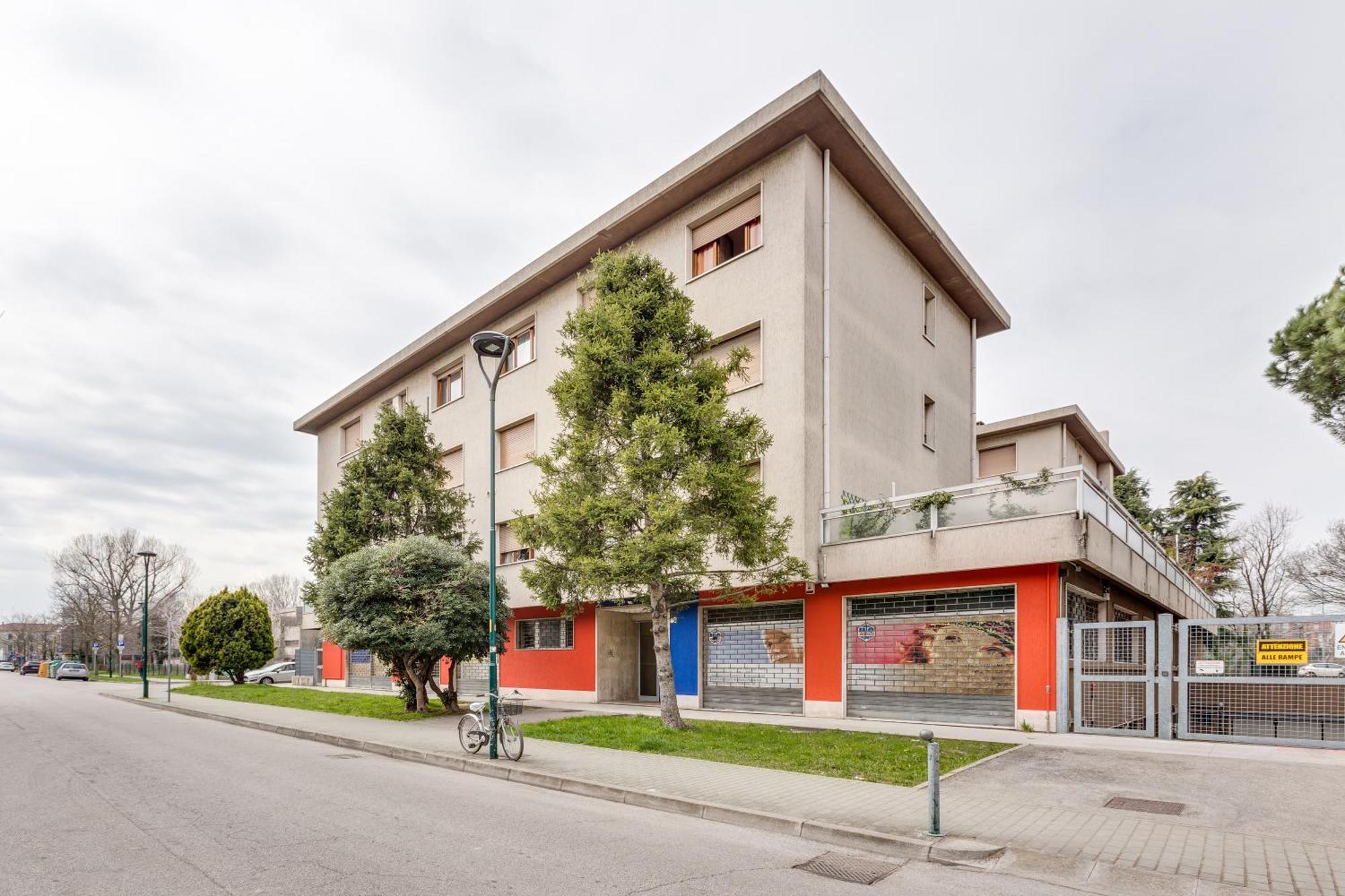 Rooms Vidar Train Station Venesia Bagian luar foto