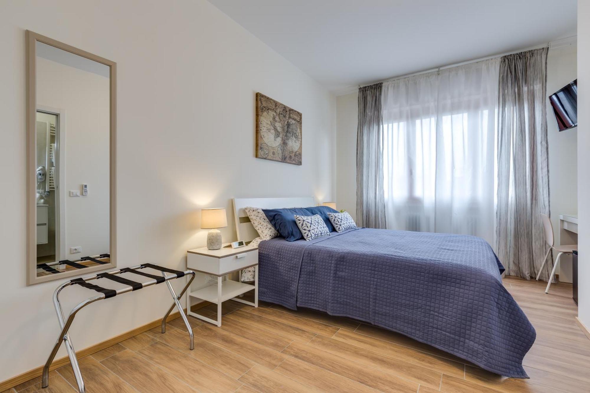 Rooms Vidar Train Station Venesia Bagian luar foto
