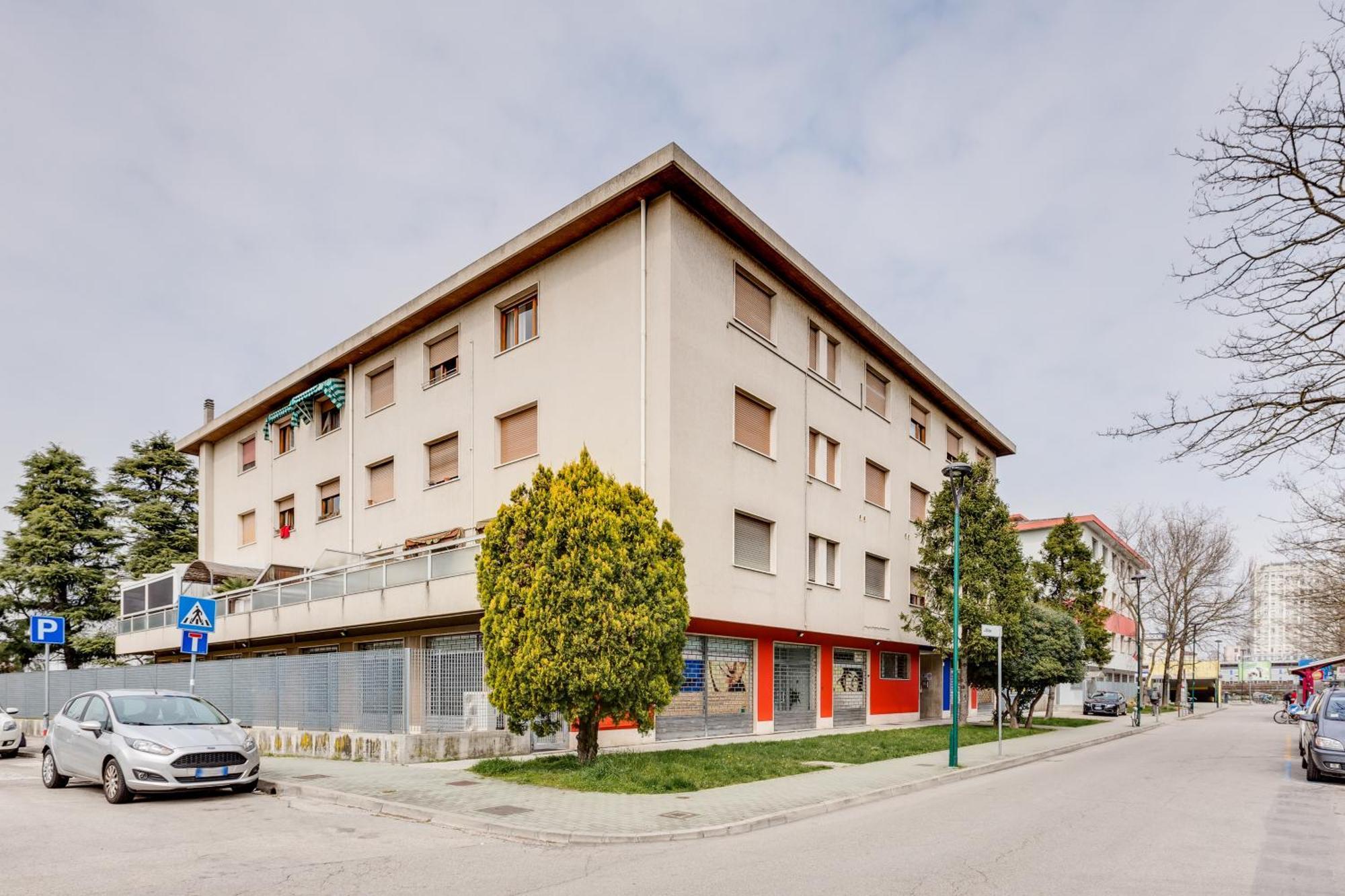 Rooms Vidar Train Station Venesia Bagian luar foto
